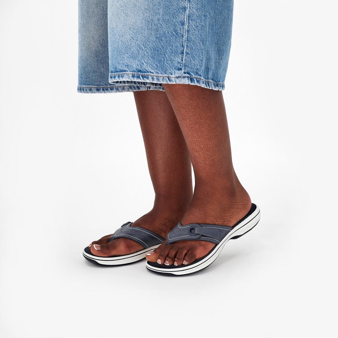 Women's Breeze Reyna Navy Cloudsteppers? Flip Flops - Image 2