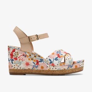 Womens Chicly Floral White Wedges