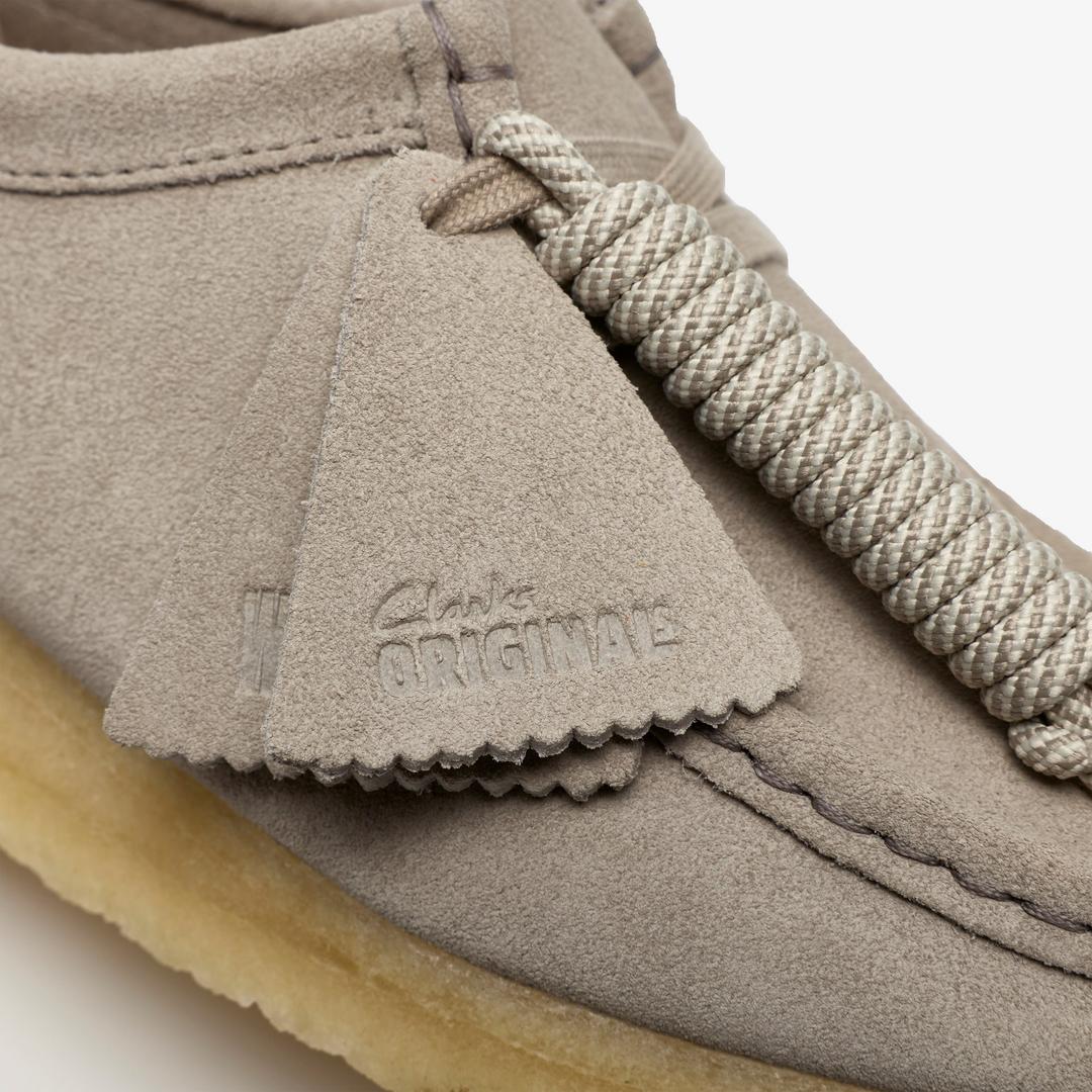 Womens Wallabee Pale Grey Suede - Image 8