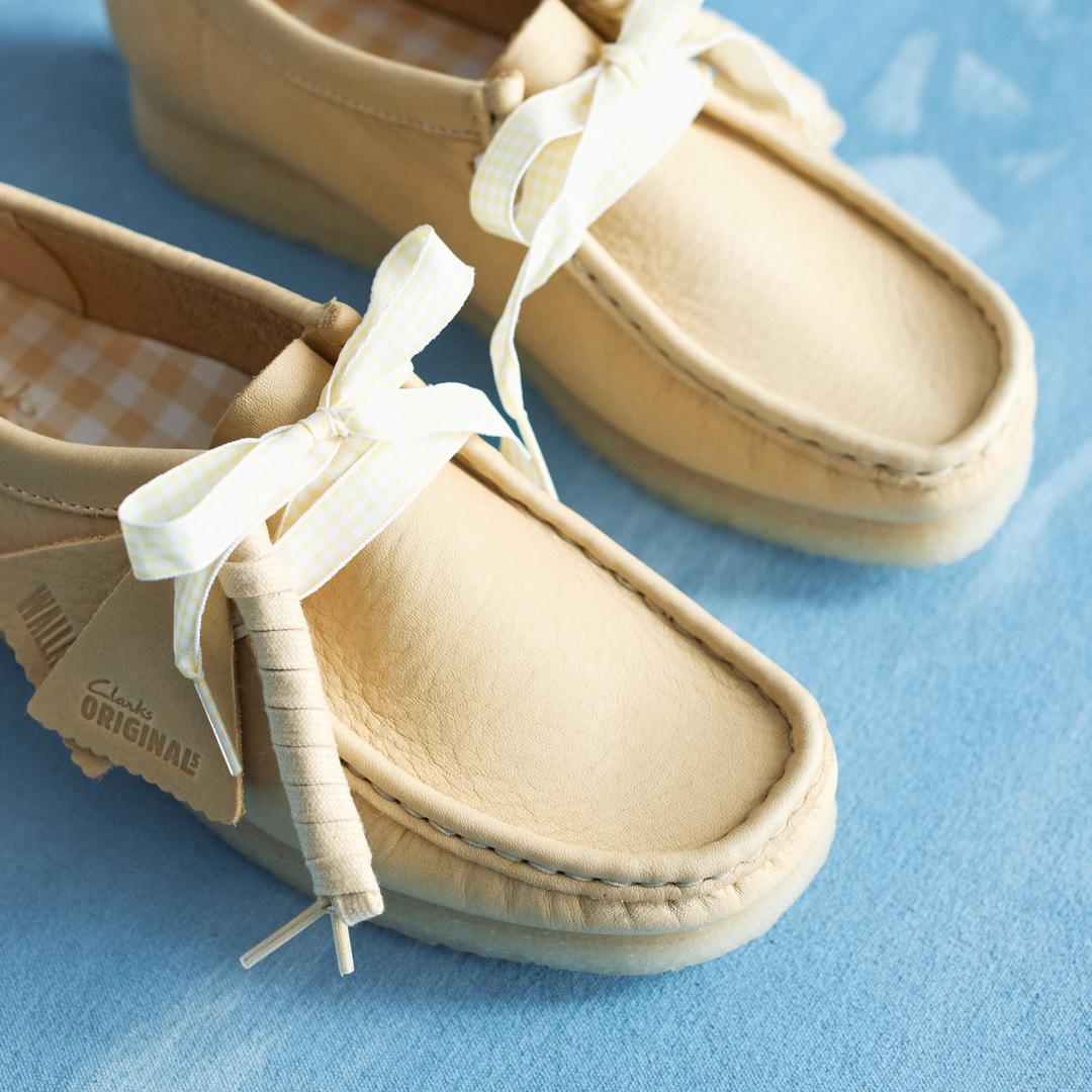 Womens Wallabee Pale Yellow Leather - Image 2