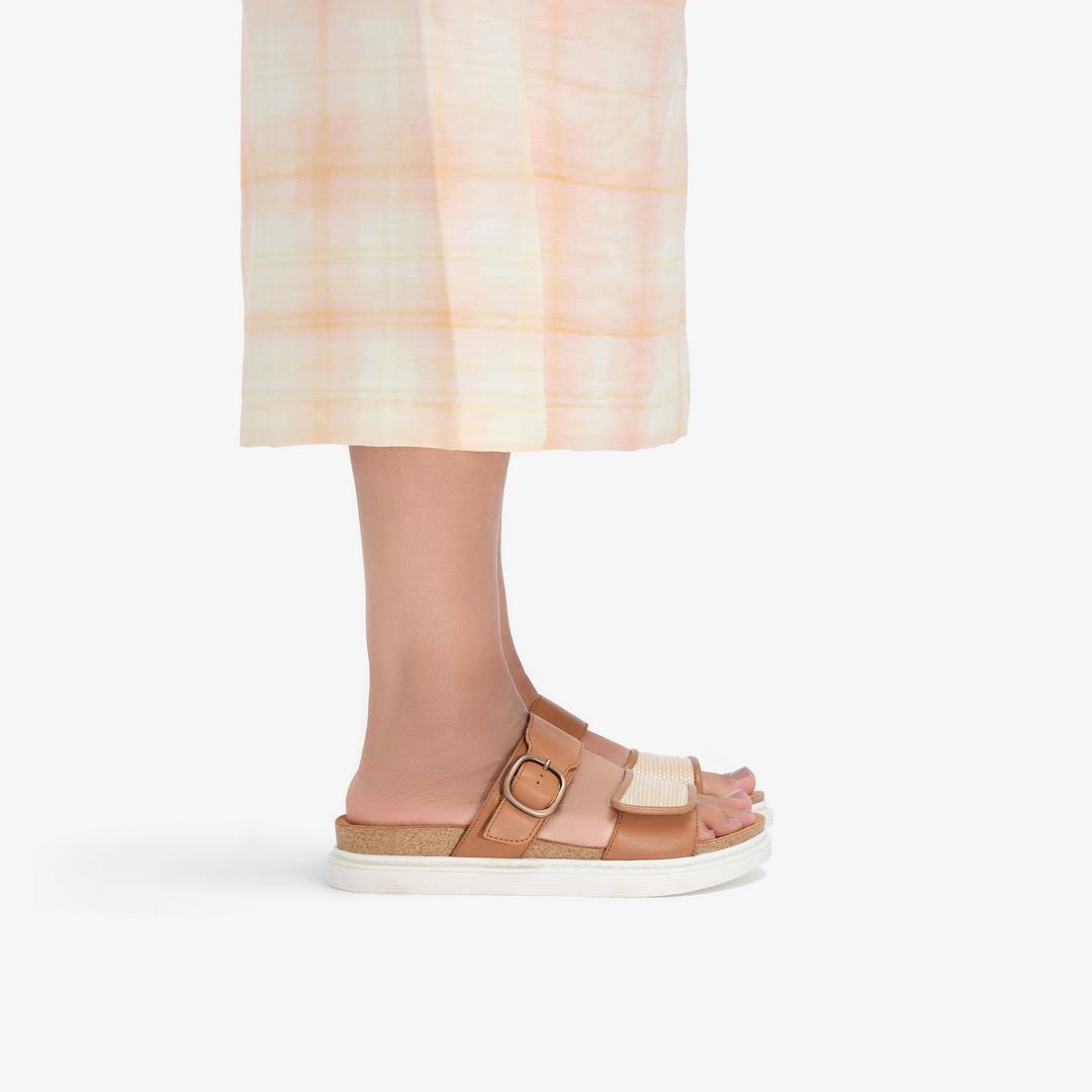 Womens Arwell Step Tan Leather Flat Sandals - Image 2