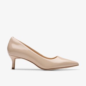 WOMENS Zarey Court Sand Patent Court Shoes US