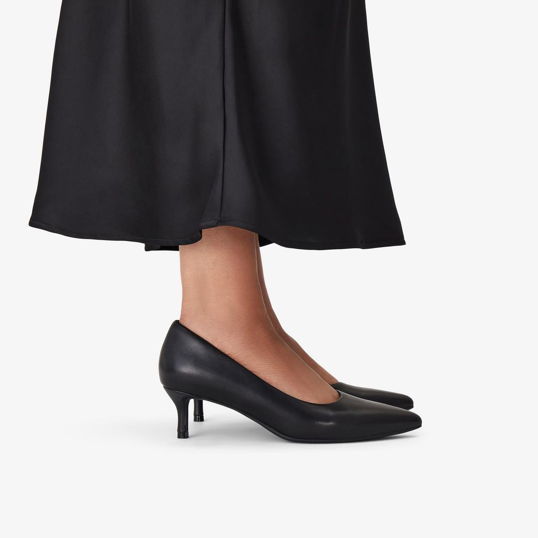 WOMENS Zarey Court Black Leather Court Shoes US - Image 2