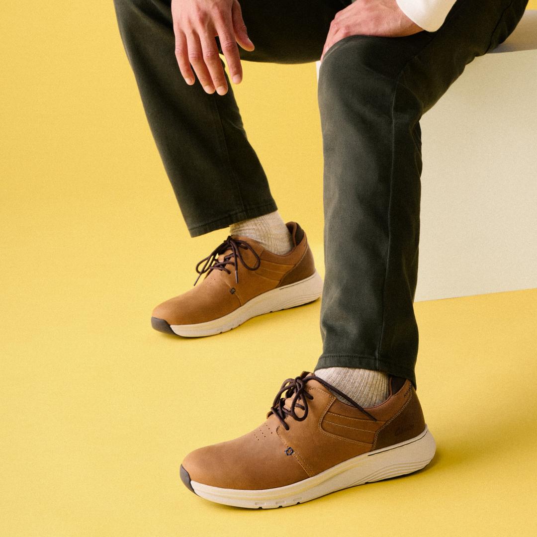Mens Motion Trek PT Dark Tan Leather Sneaker - Image 2